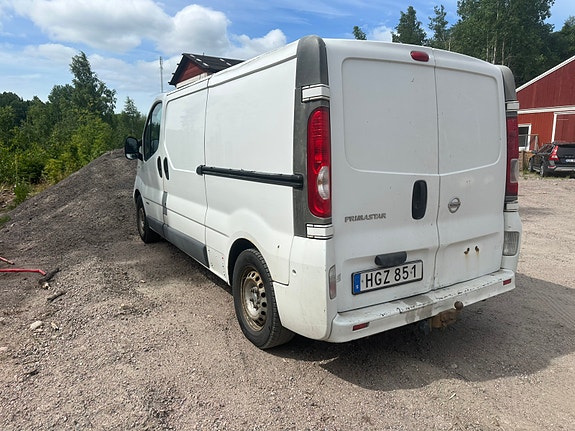 Nissan Primastar 2 of 5