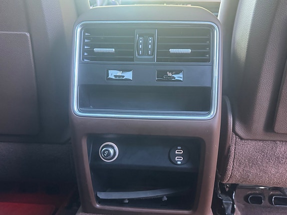Porsche Cayenne 19 of 23