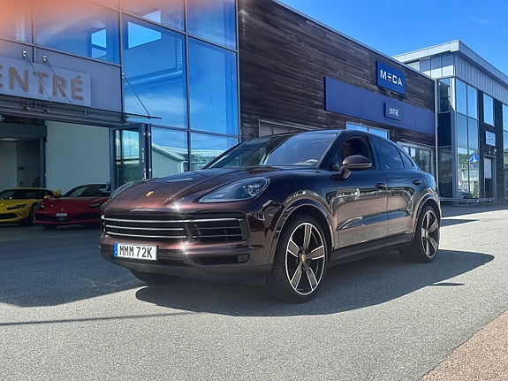 Porsche Cayenne 2 of 23