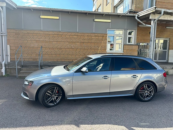 Audi A4 4 of 5