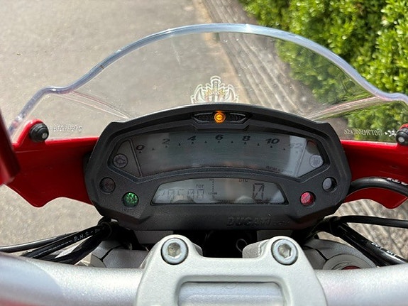 Ducati Monster 1100 EVO 6 of 6