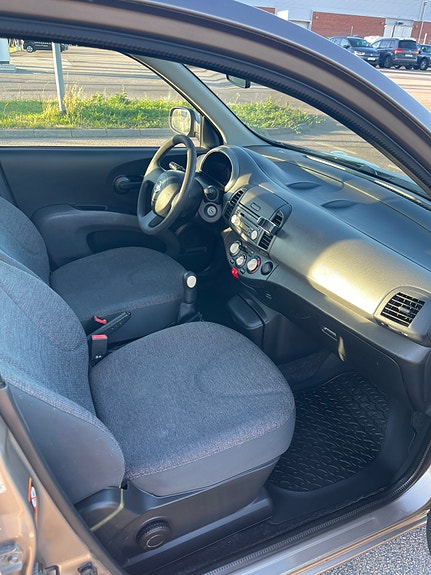Nissan Micra 8 of 10