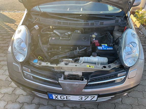 Nissan Micra 2 of 10