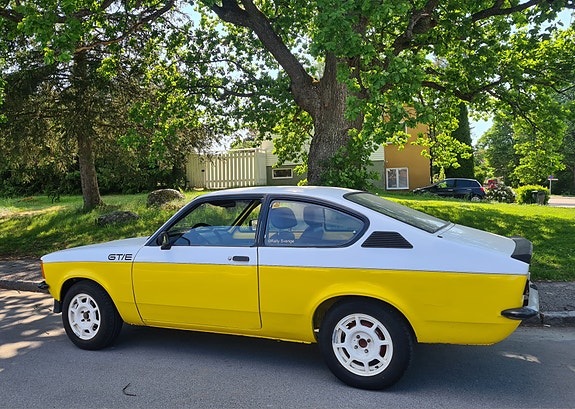 Opel Kadett 2 of 5
