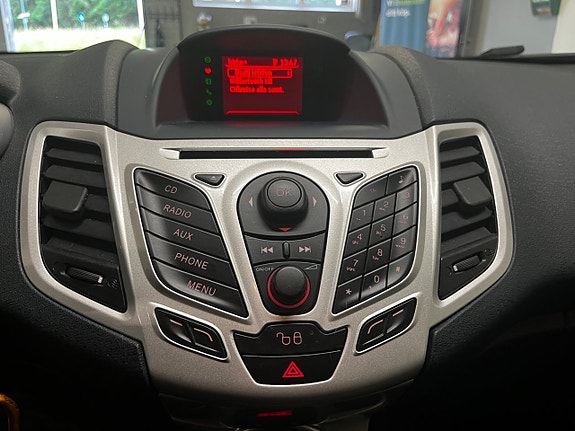 Ford Fiesta 10 of 12