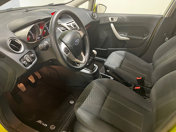 Ford Fiesta 6 of 12