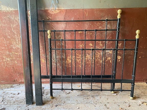 Sängstomme i fransk lantstil 120 cm