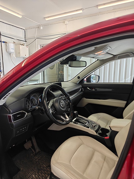 Mazda CX-5 5 of 9
