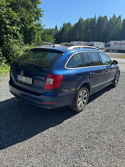 Skoda Superb 3 of 4