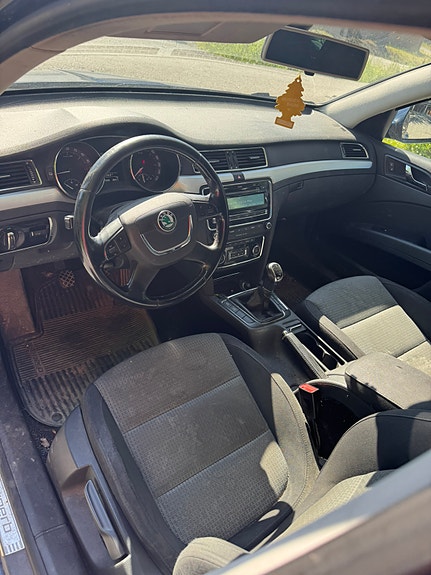 Skoda Superb 4 of 4