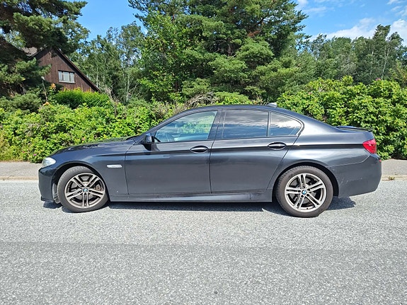 BMW 530d 4 of 5