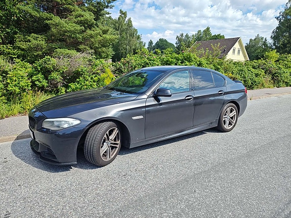 BMW 530d 2 of 5