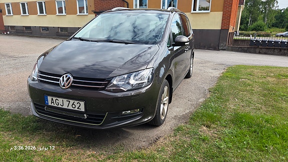 Volkswagen Sharan 2 of 5