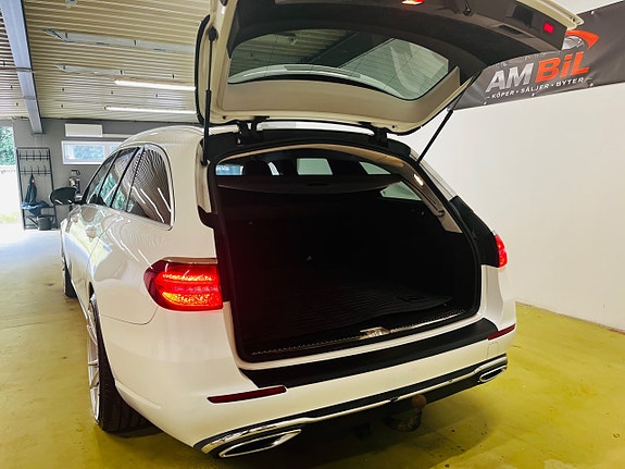 Mercedes-Benz E220 6 of 13