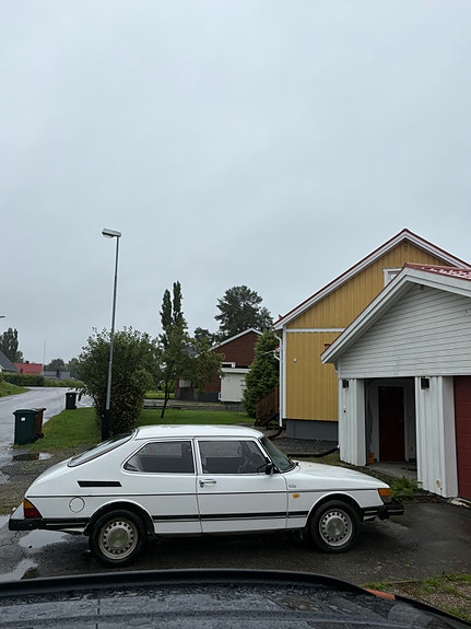 Saab 900 4 of 6