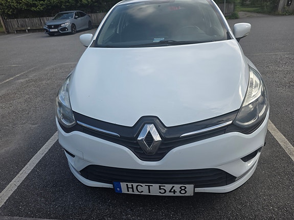 Renault Clio 2 of 5