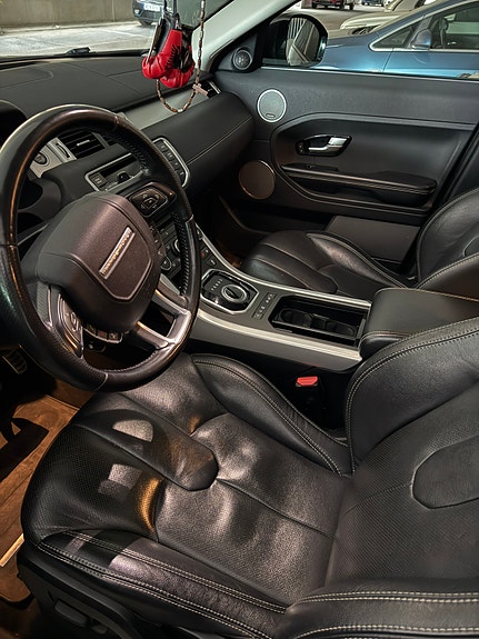 Land Rover Range Rover Evoque 10 of 15