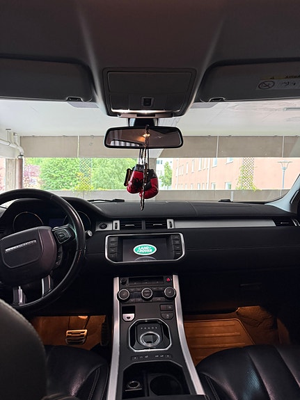 Land Rover Range Rover Evoque 12 of 15