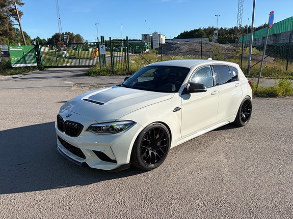 BMW M140i 3 of 5
