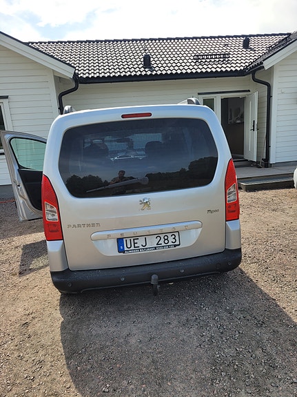 Peugeot Partner Tepee 4 of 5
