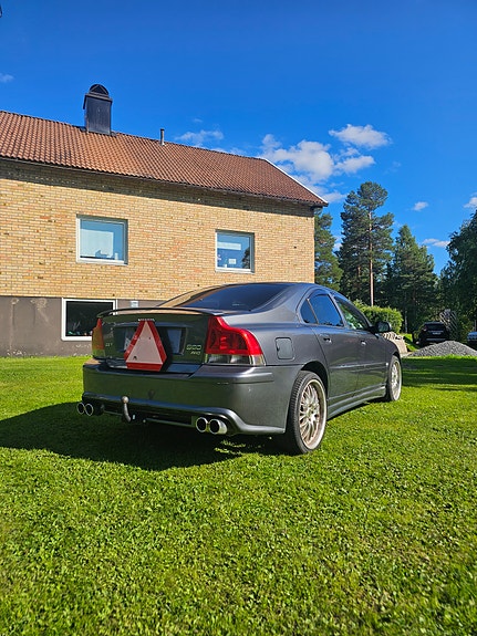 Volvo S60 4 of 18