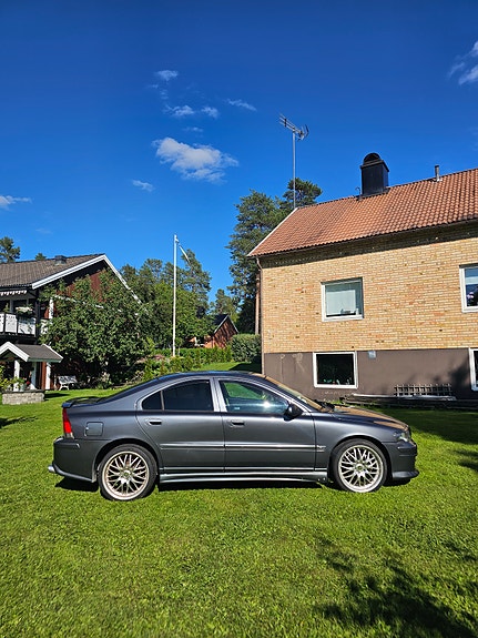 Volvo S60 13 of 18