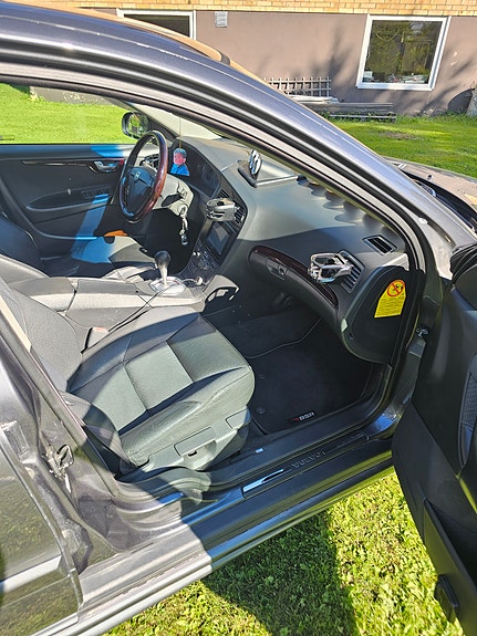 Volvo S60 10 of 18