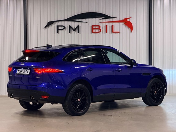 Jaguar F-PACE 3 of 30