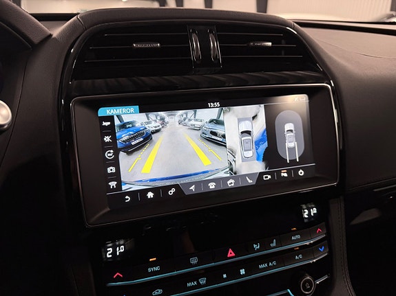 Jaguar F-PACE 16 of 30
