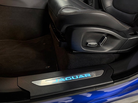 Jaguar F-PACE 18 of 30