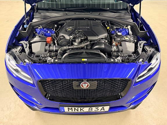 Jaguar F-PACE 30 of 30