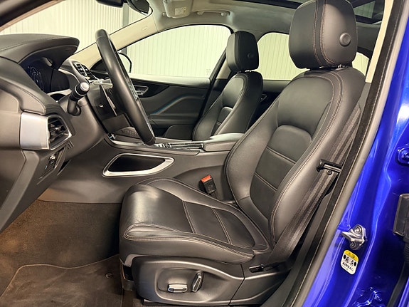 Jaguar F-PACE 10 of 30