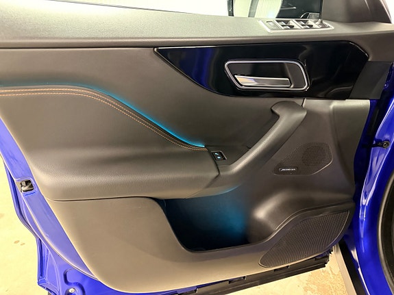 Jaguar F-PACE 21 of 30
