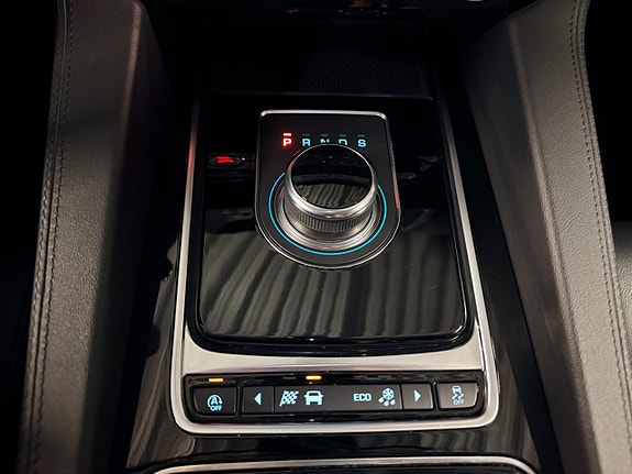 Jaguar F-PACE 17 of 30