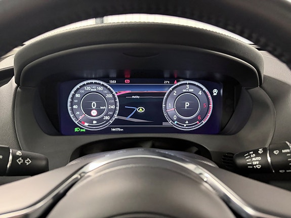 Jaguar F-PACE 13 of 30