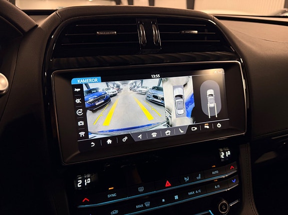 Jaguar F-PACE 16 of 30