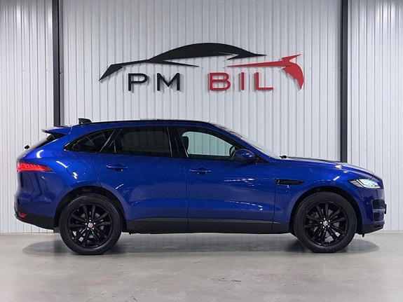 Jaguar F-PACE 5 of 30