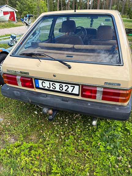 Mazda 323 3 of 4