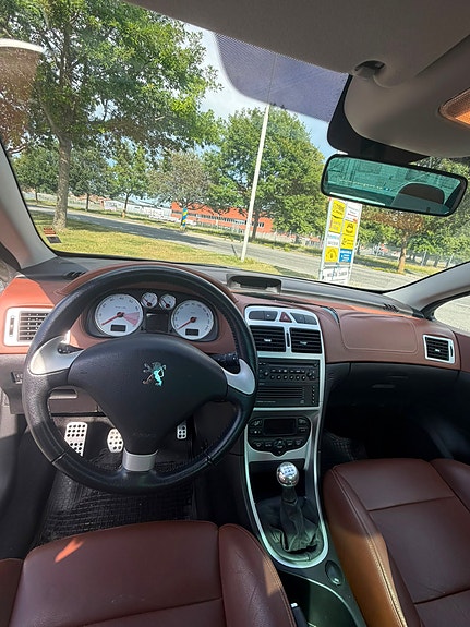 Peugeot 307 CC 7 of 10