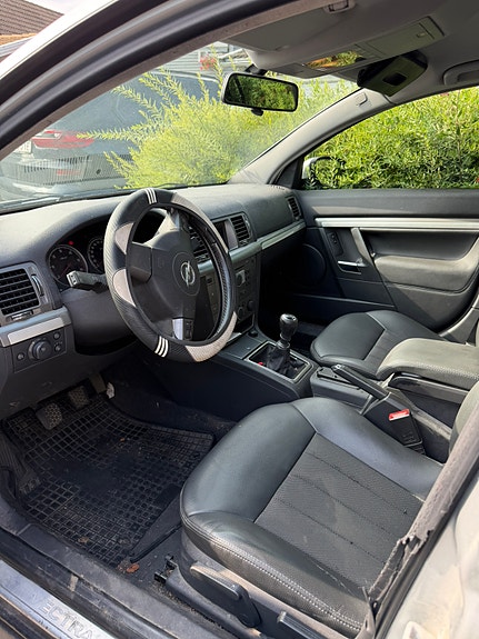 Opel Vectra 2 of 5