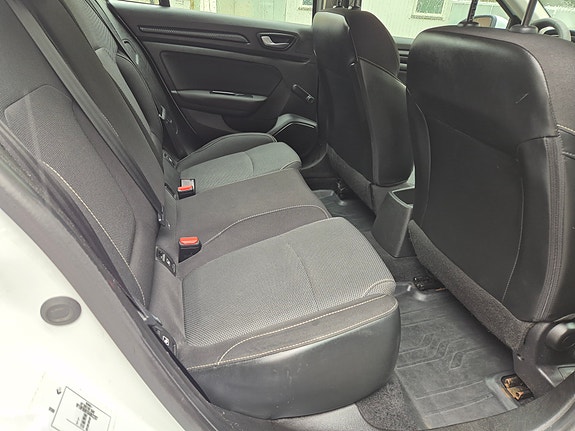 Renault Megane IV 7 of 10