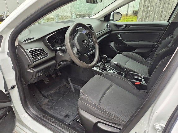 Renault Megane IV 10 of 10