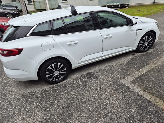 Renault Megane IV 6 of 10