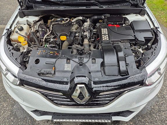 Renault Megane IV 3 of 10
