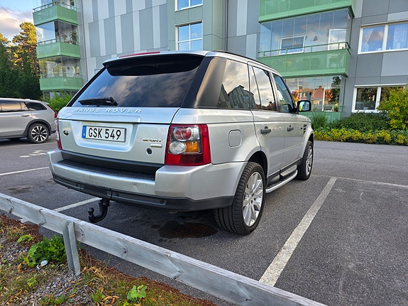 Land Rover Range Rover Sport 4 of 10