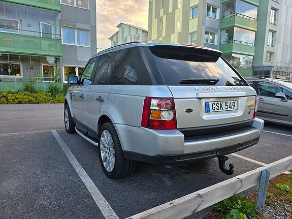 Land Rover Range Rover Sport 5 of 10