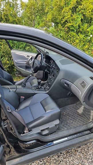 Volvo S60 14 of 19