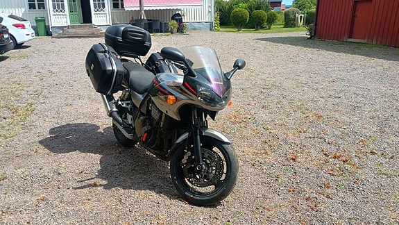 Kawasaki ZRX1200S 2 of 4