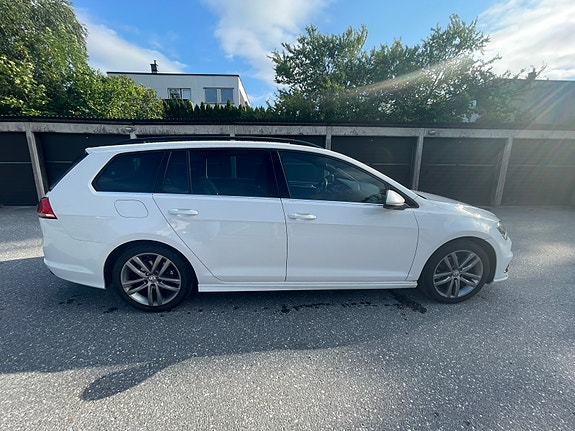 Volkswagen Golf VII 2 of 5