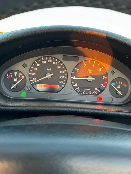 BMW 318i 12 of 12